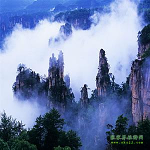 武漢往返：張家界、鳳凰古城、韶山六日游，每周一、周四發(fā)團(tuán)